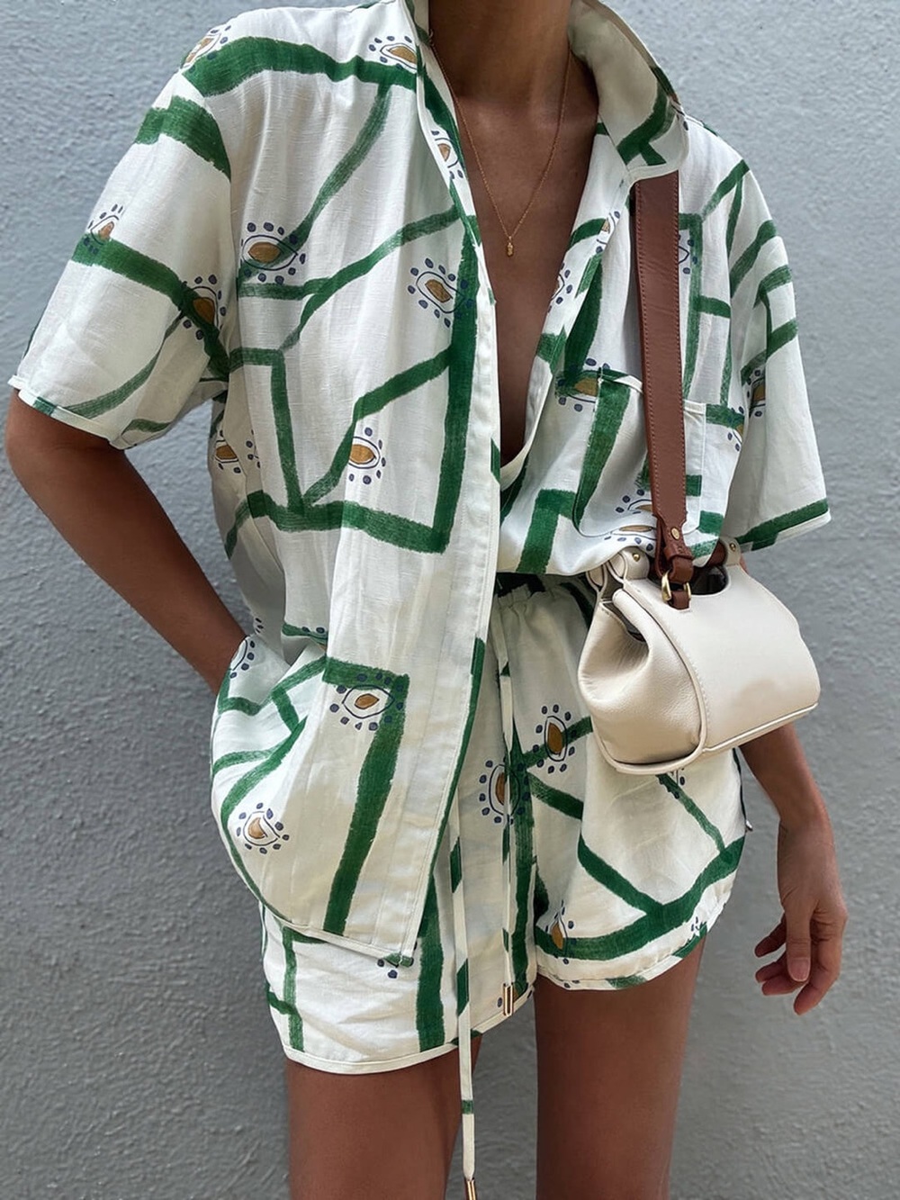 COMMENSE NWT PRINTED SHORT SET